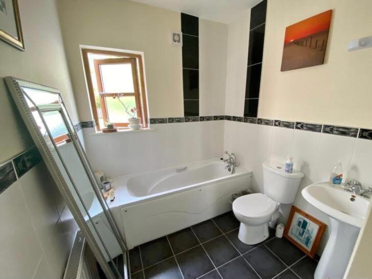 Kilronan 4 Bed House On Castle Grounds Holiday home Ballyfarnon